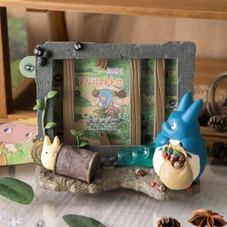 Studio Ghibli: Diorama Frame Totoro & Kusakabe House - My Neighbor Totoro